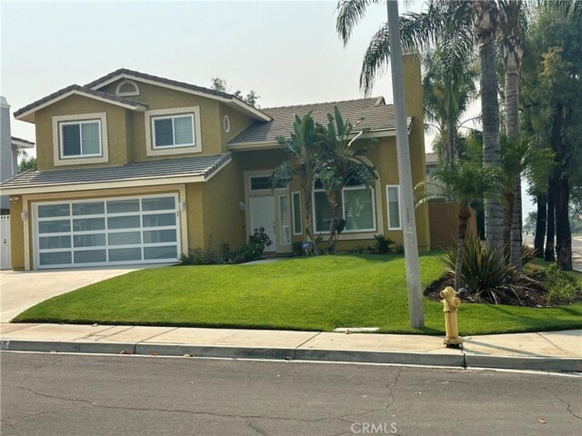 Picture of Home For Sale in Grand Terrace, California, United States