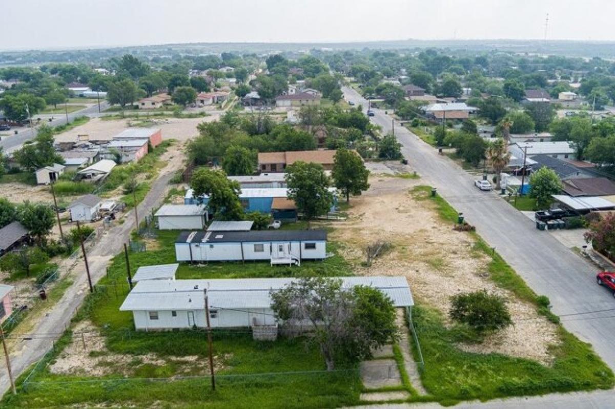 Picture of Home For Sale in Del Rio, Texas, United States