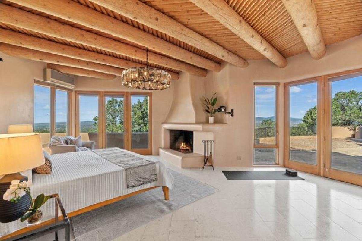 Picture of Home For Sale in Santa Fe, New Mexico, United States