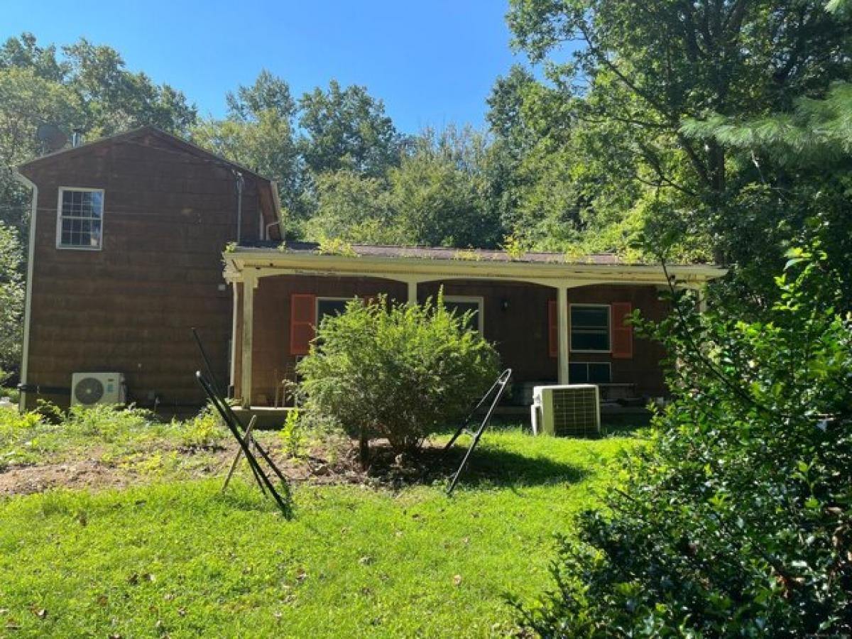 Picture of Home For Sale in Killingworth, Connecticut, United States