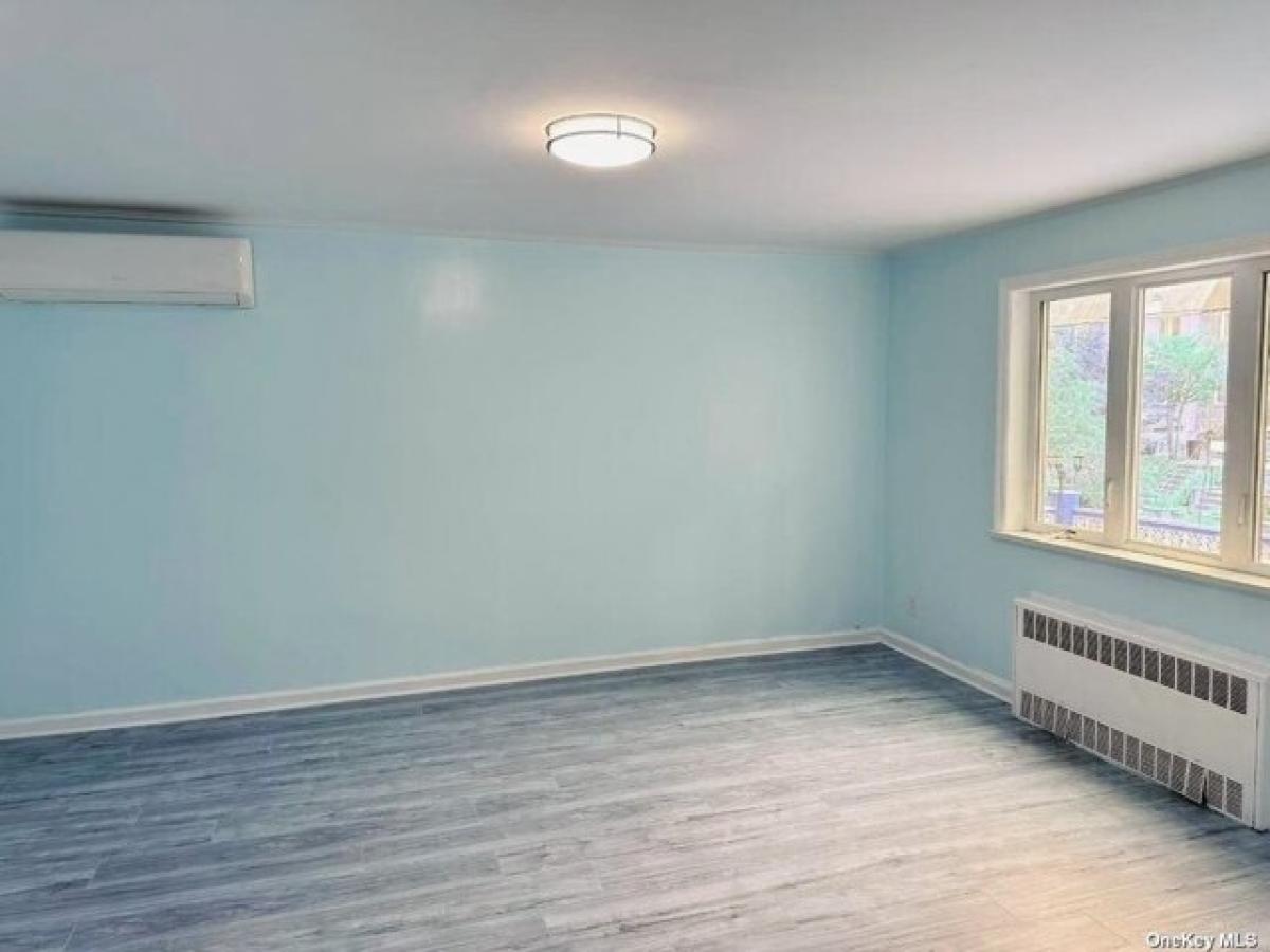 Picture of Home For Rent in Flushing, New York, United States