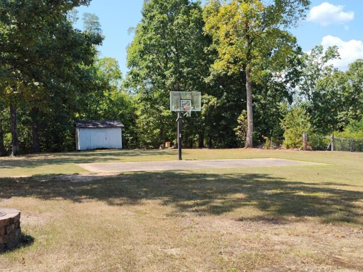 Picture of Home For Sale in Whitwell, Tennessee, United States