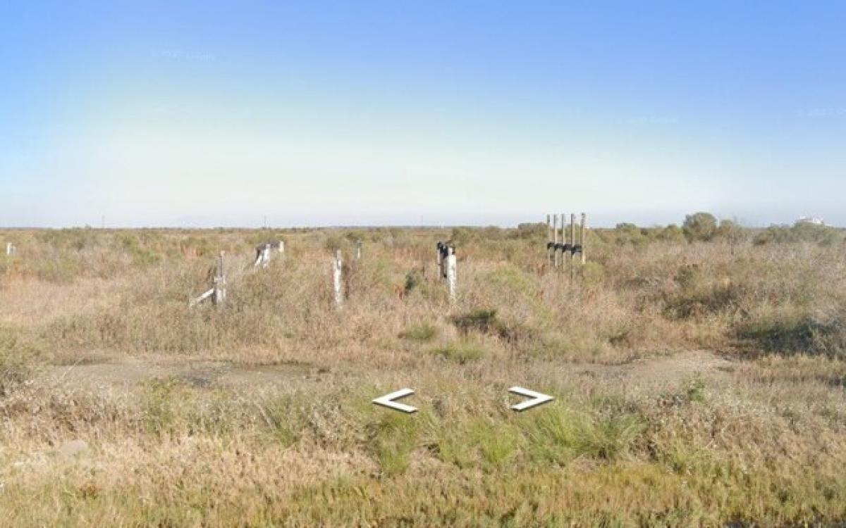 Picture of Residential Land For Sale in Gilchrist, Texas, United States