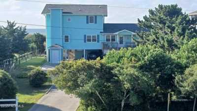 Home For Sale in Emerald Isle, North Carolina