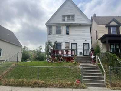 Home For Sale in Milwaukee, Wisconsin