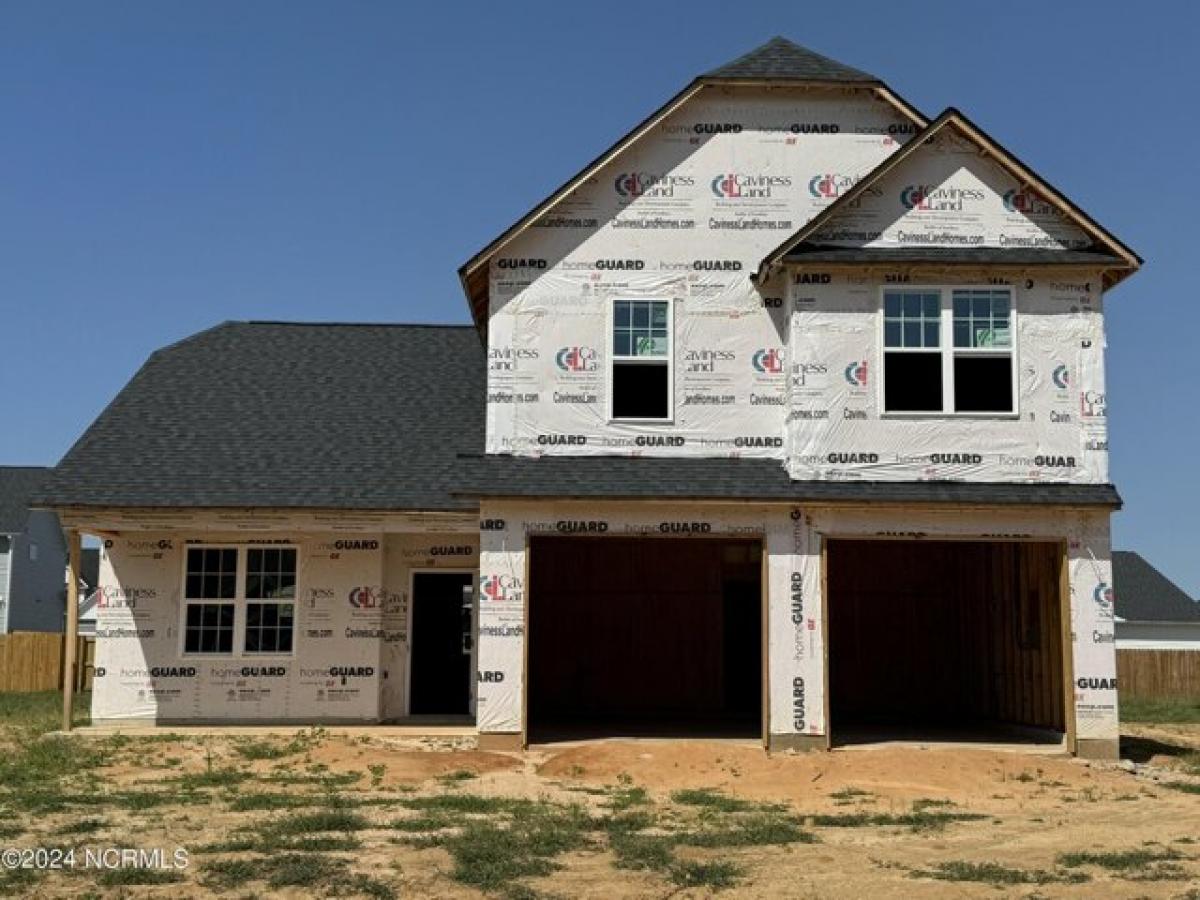 Picture of Home For Sale in Raeford, North Carolina, United States