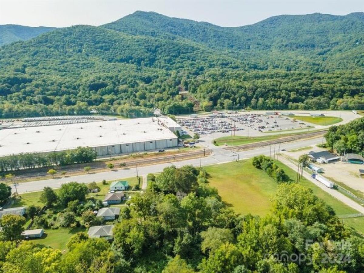 Picture of Residential Land For Sale in Black Mountain, North Carolina, United States