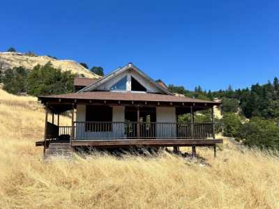 Home For Sale in Piercy, California