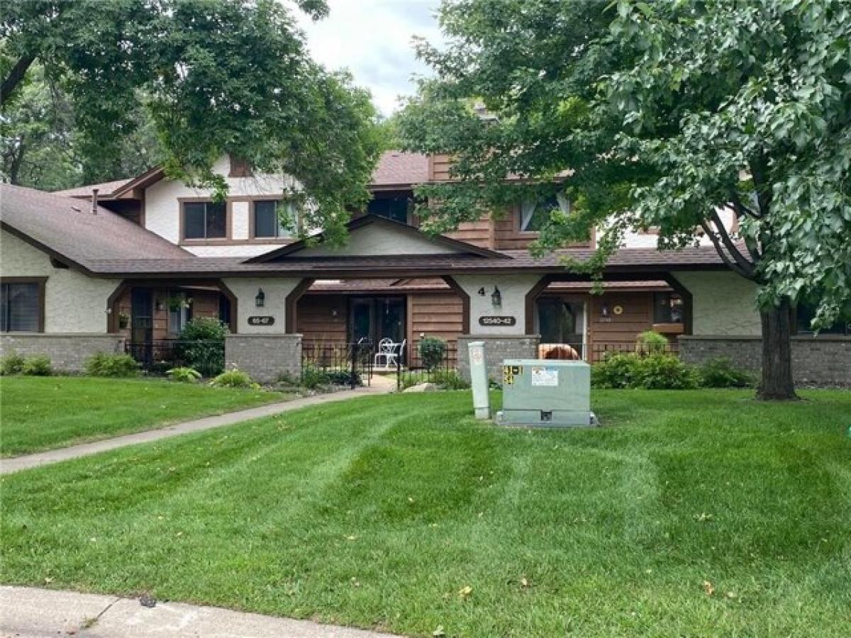 Picture of Home For Sale in Coon Rapids, Minnesota, United States