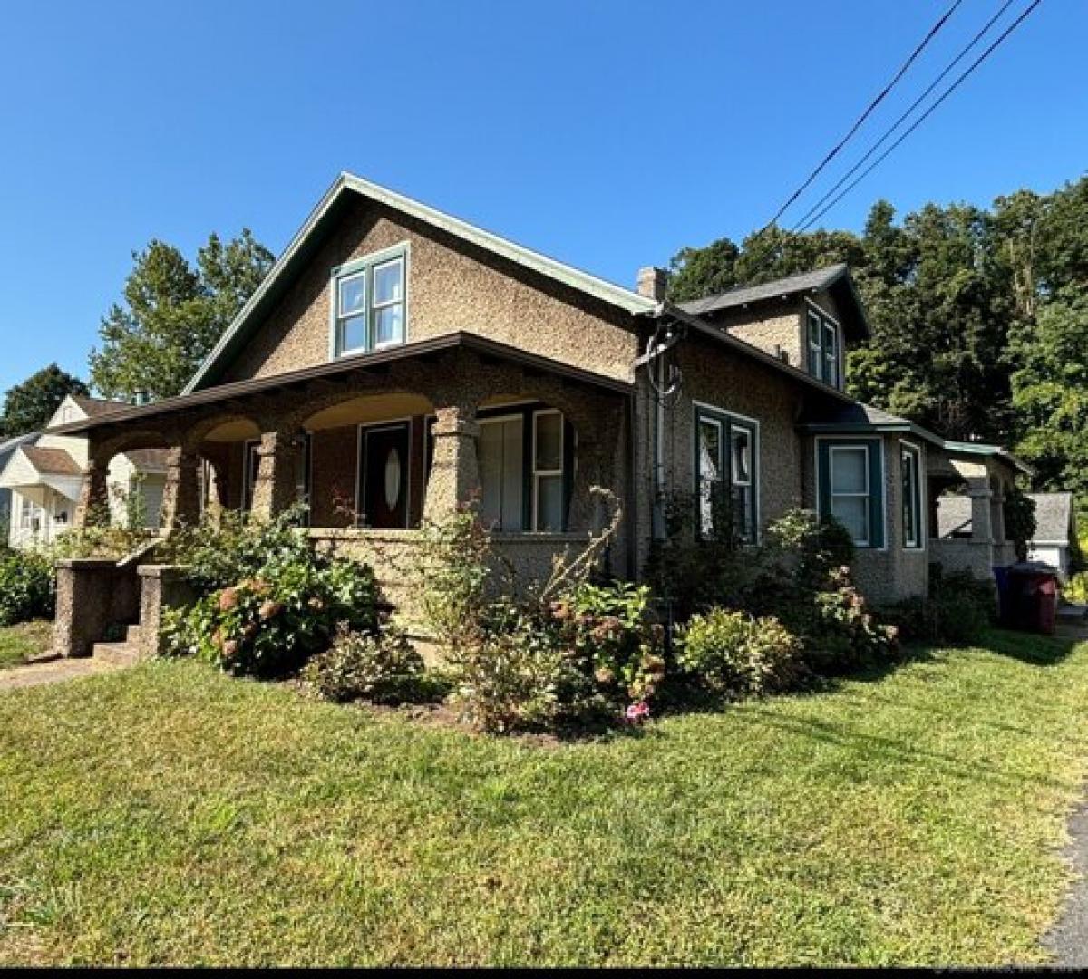 Picture of Home For Sale in Farmington, Connecticut, United States