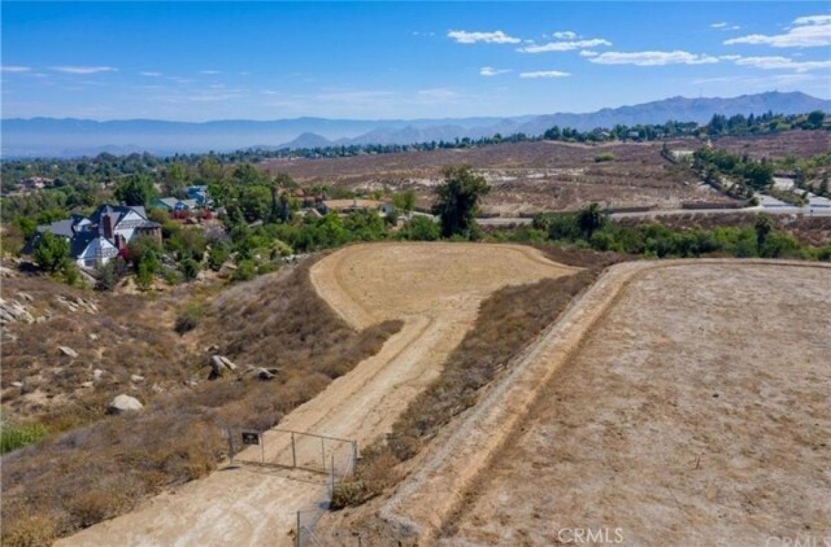 Picture of Residential Land For Sale in Riverside, California, United States