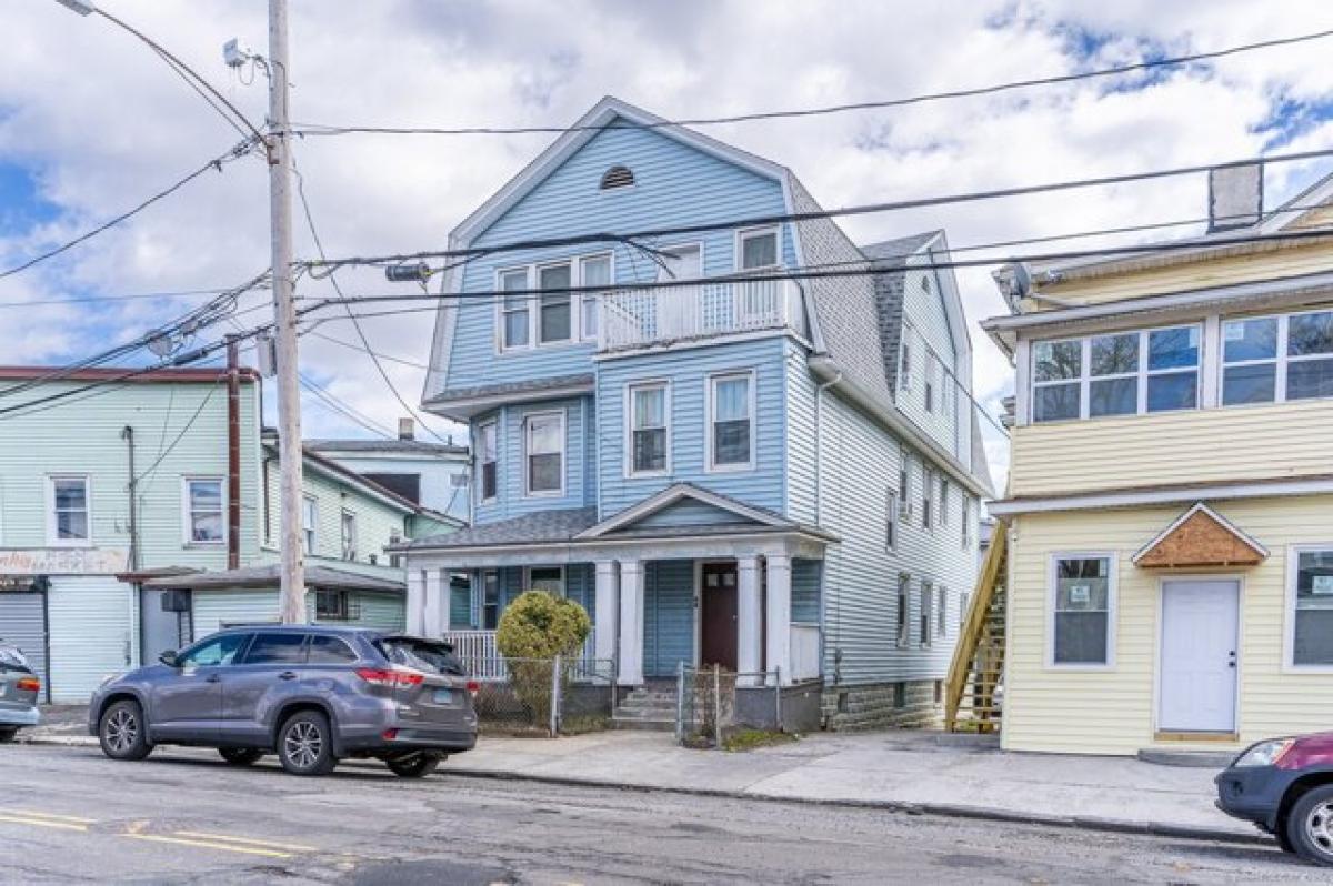 Picture of Home For Sale in Bridgeport, Connecticut, United States