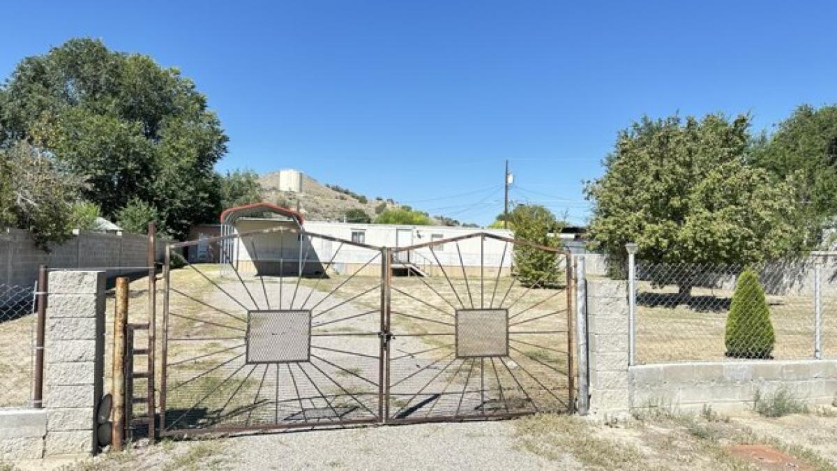 Picture of Home For Sale in Bloomfield, New Mexico, United States