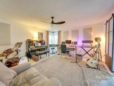 Home For Sale in Charlotte, North Carolina