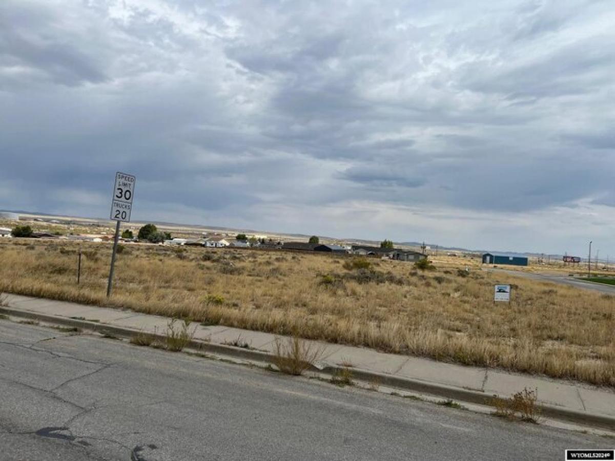 Picture of Residential Land For Sale in Rawlins, Wyoming, United States