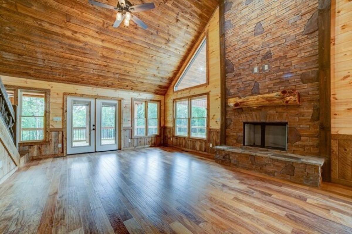 Picture of Home For Sale in Morganton, Georgia, United States