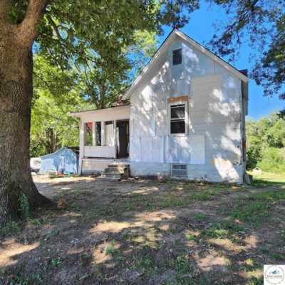 Home For Sale in Clinton, Missouri