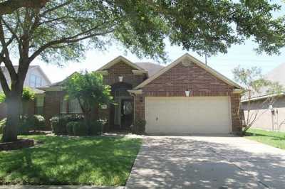 Home For Rent in Sugar Land, Texas