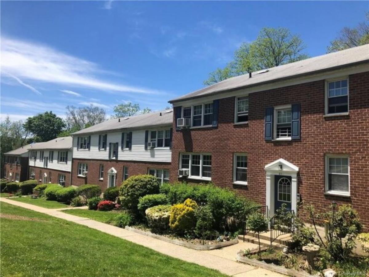 Picture of Home For Sale in Harrison, New York, United States