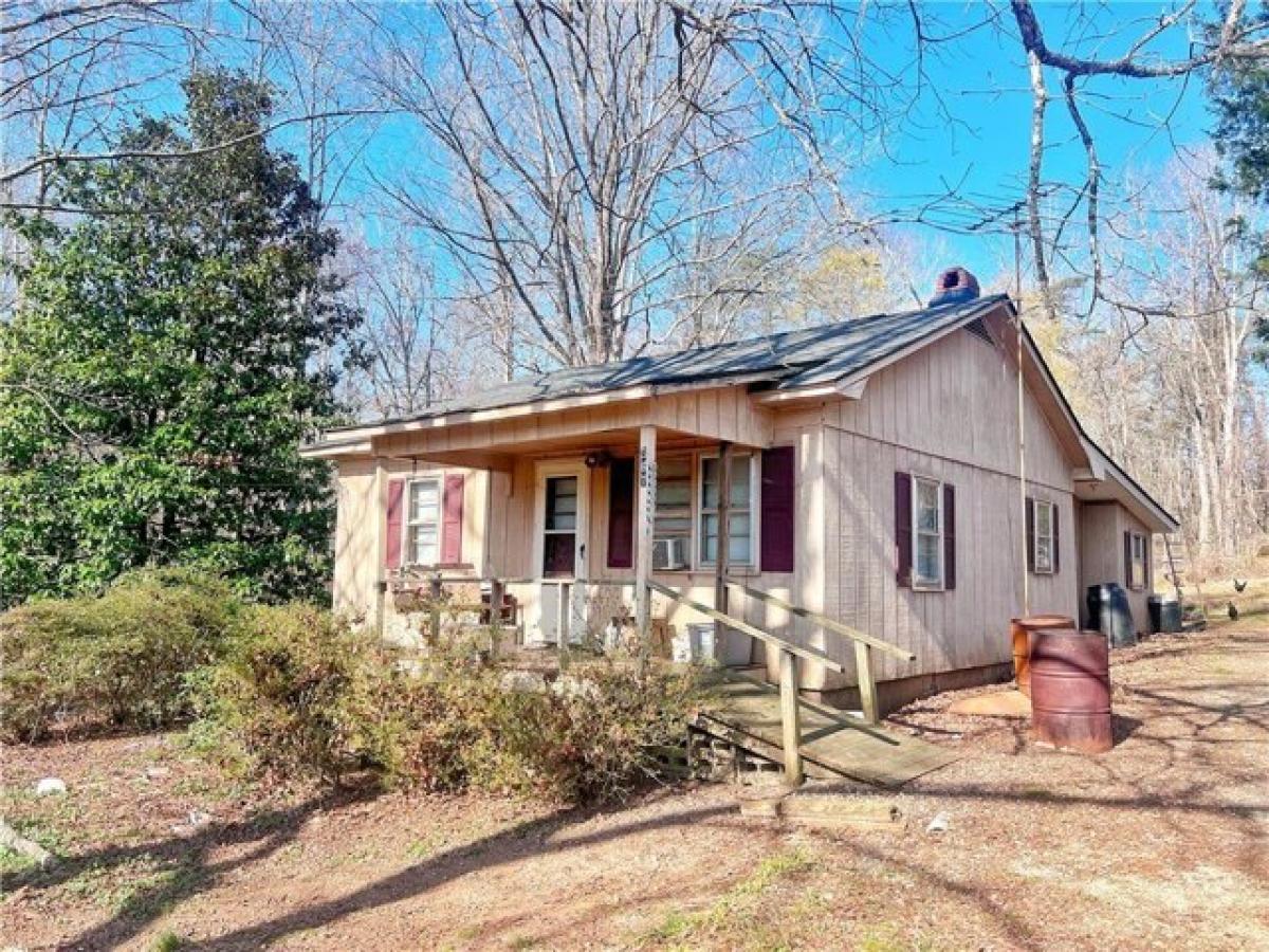 Picture of Home For Sale in Sunset, South Carolina, United States