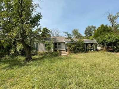 Home For Sale in De Soto, Missouri