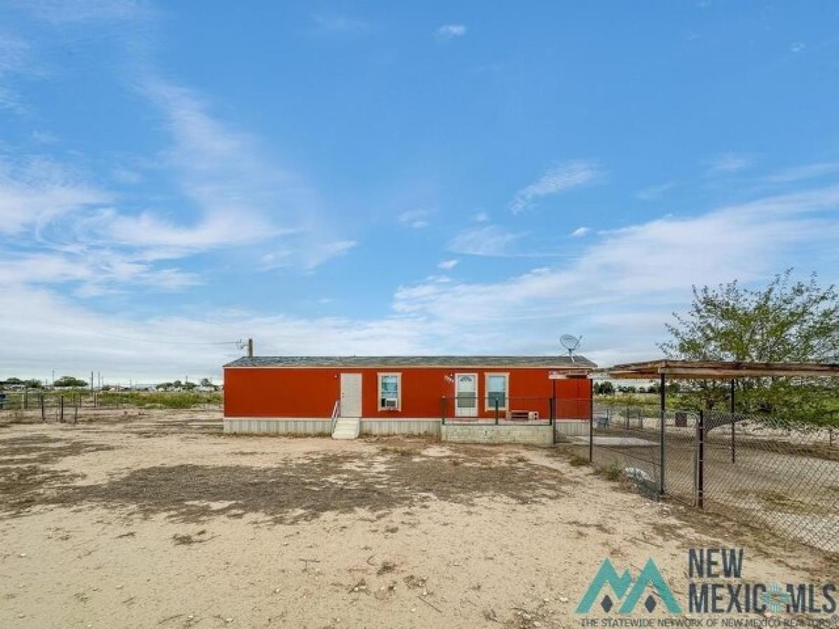 Picture of Home For Sale in Carlsbad, New Mexico, United States