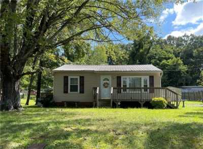 Home For Sale in Thomasville, North Carolina