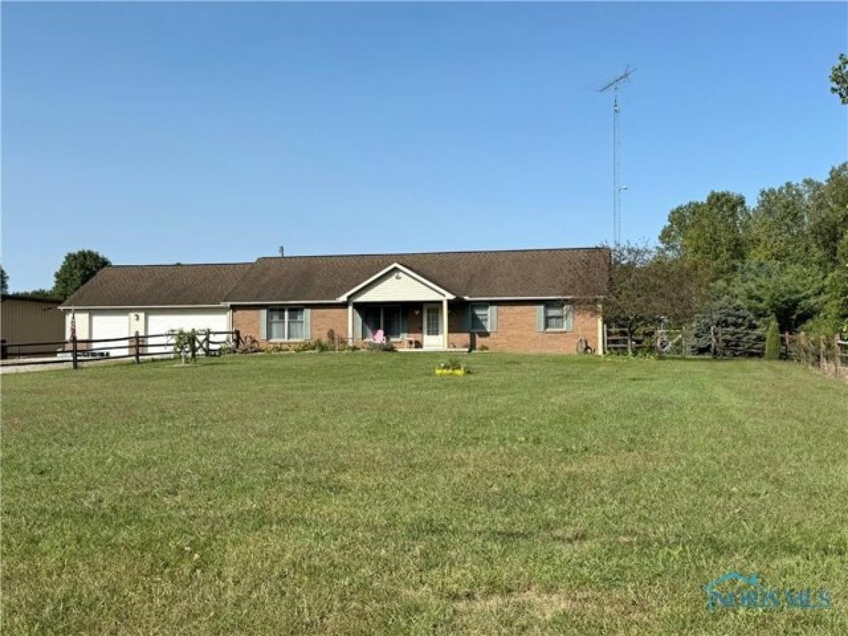 Picture of Home For Sale in Swanton, Ohio, United States