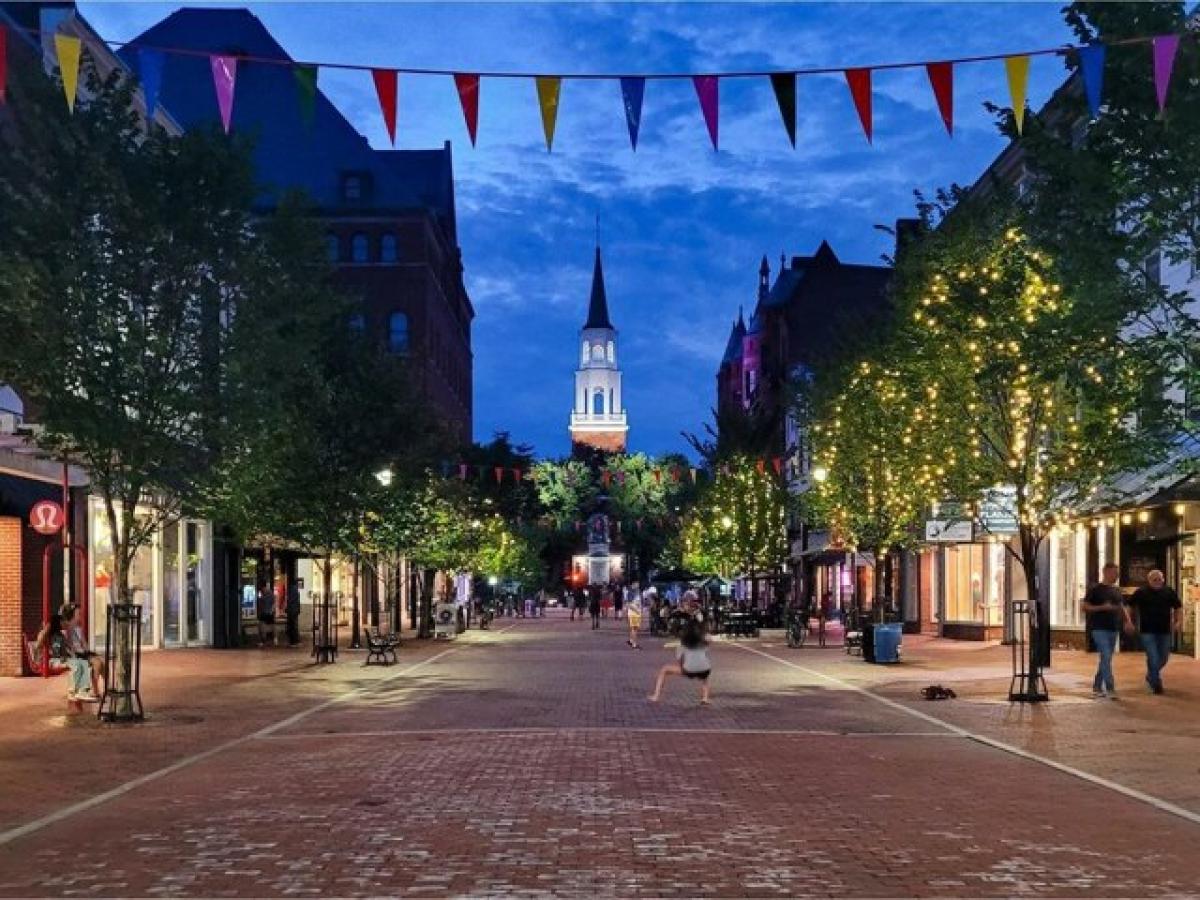 Picture of Home For Sale in Burlington, Vermont, United States