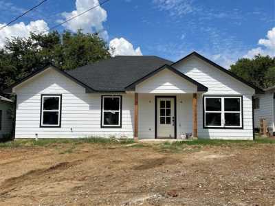 Home For Sale in Whitesboro, Texas