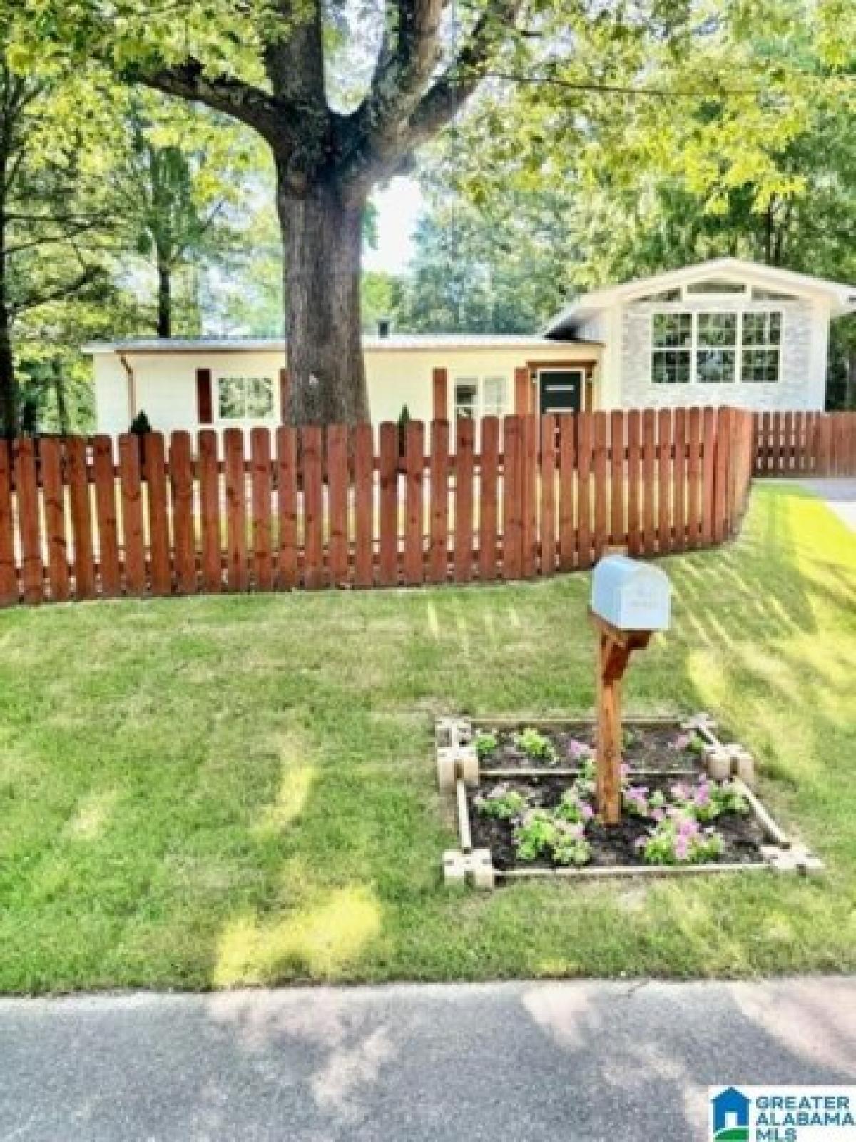 Picture of Home For Sale in Birmingham, Alabama, United States