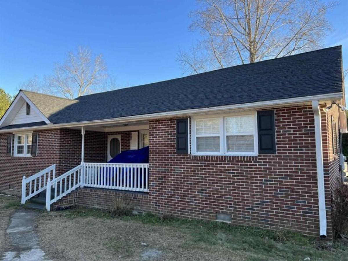 Picture of Home For Sale in Campobello, South Carolina, United States