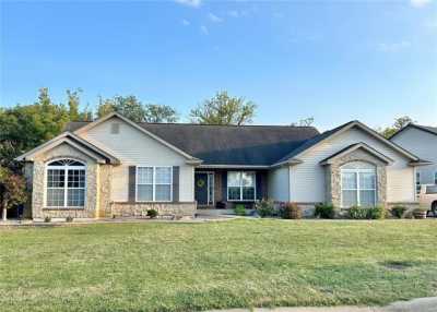 Home For Sale in Waterloo, Illinois