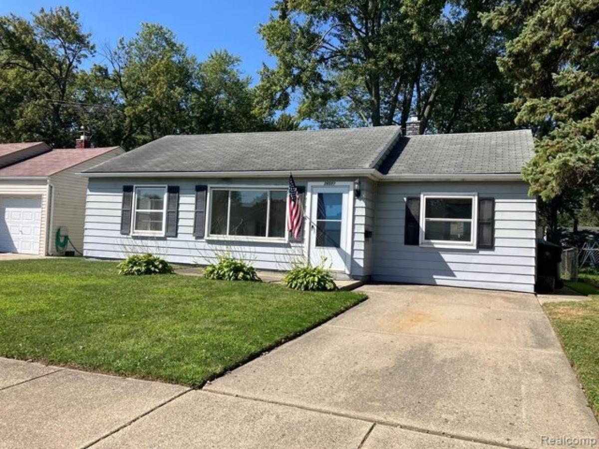 Picture of Home For Sale in Roseville, Michigan, United States