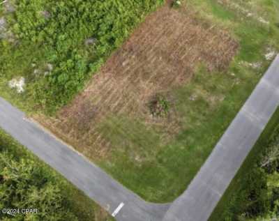 Residential Land For Sale in Youngstown, Florida