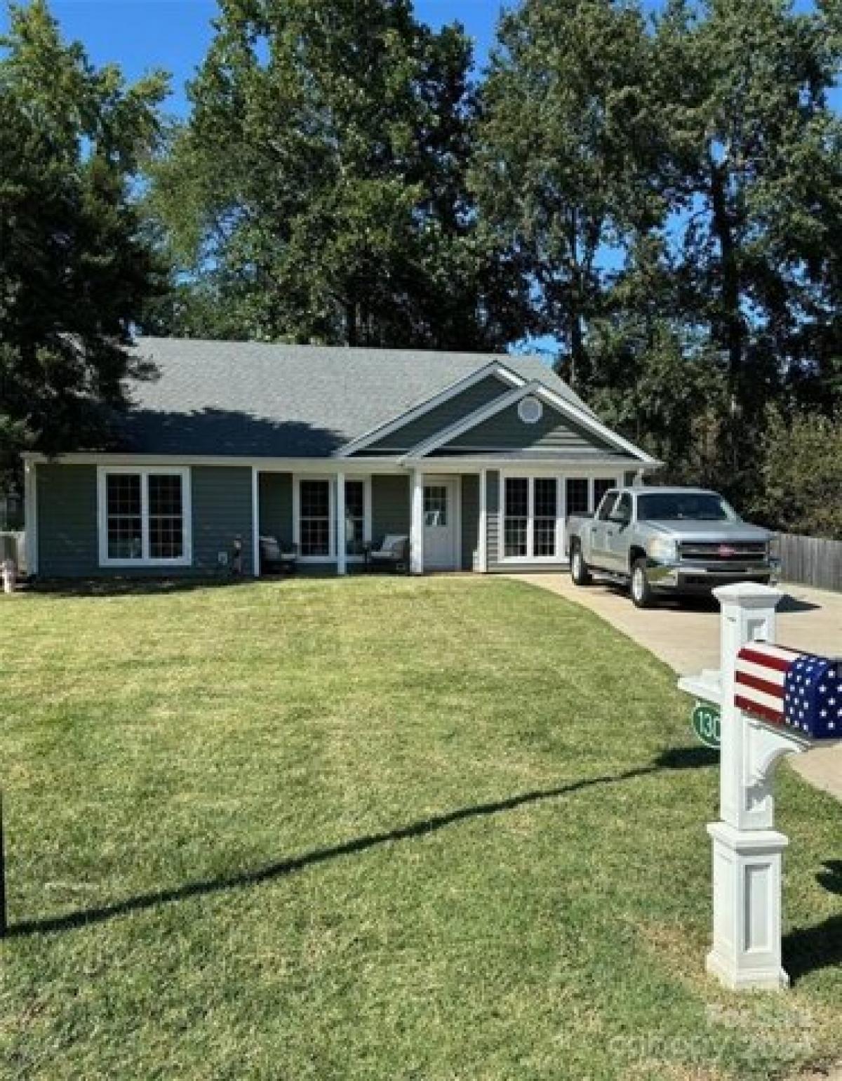 Picture of Home For Sale in Mooresville, North Carolina, United States