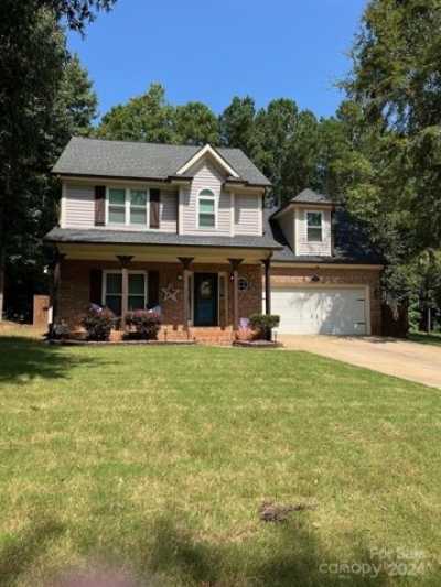 Home For Sale in Waxhaw, North Carolina