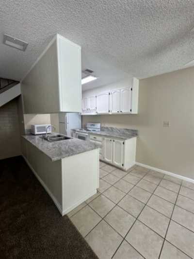 Home For Rent in Clovis, California