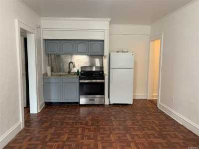 Apartment For Rent in Mineola, New York