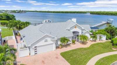 Home For Sale in Merritt Island, Florida