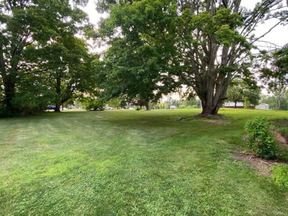 Picture of Home For Sale in Lagrange, Indiana, United States