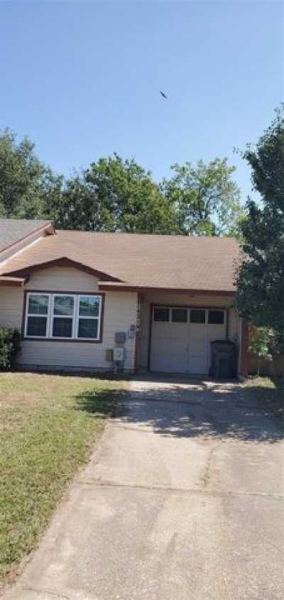 Home For Rent in Glenpool, Oklahoma