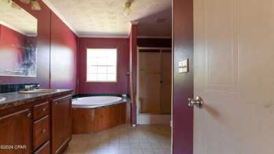 Home For Sale in Youngstown, Florida