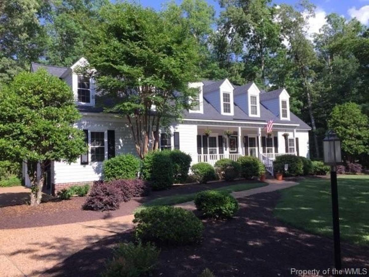 Picture of Home For Sale in Williamsburg, Virginia, United States