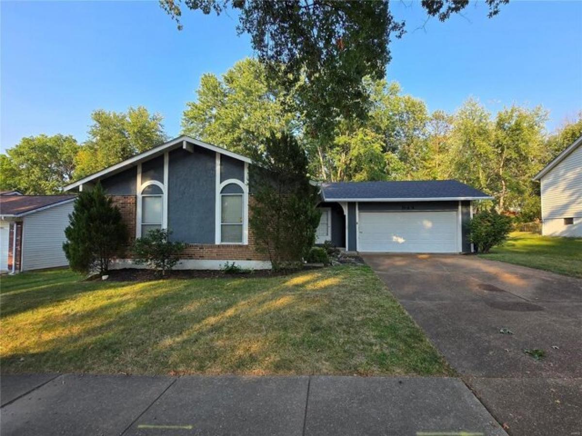 Picture of Home For Sale in Ballwin, Missouri, United States