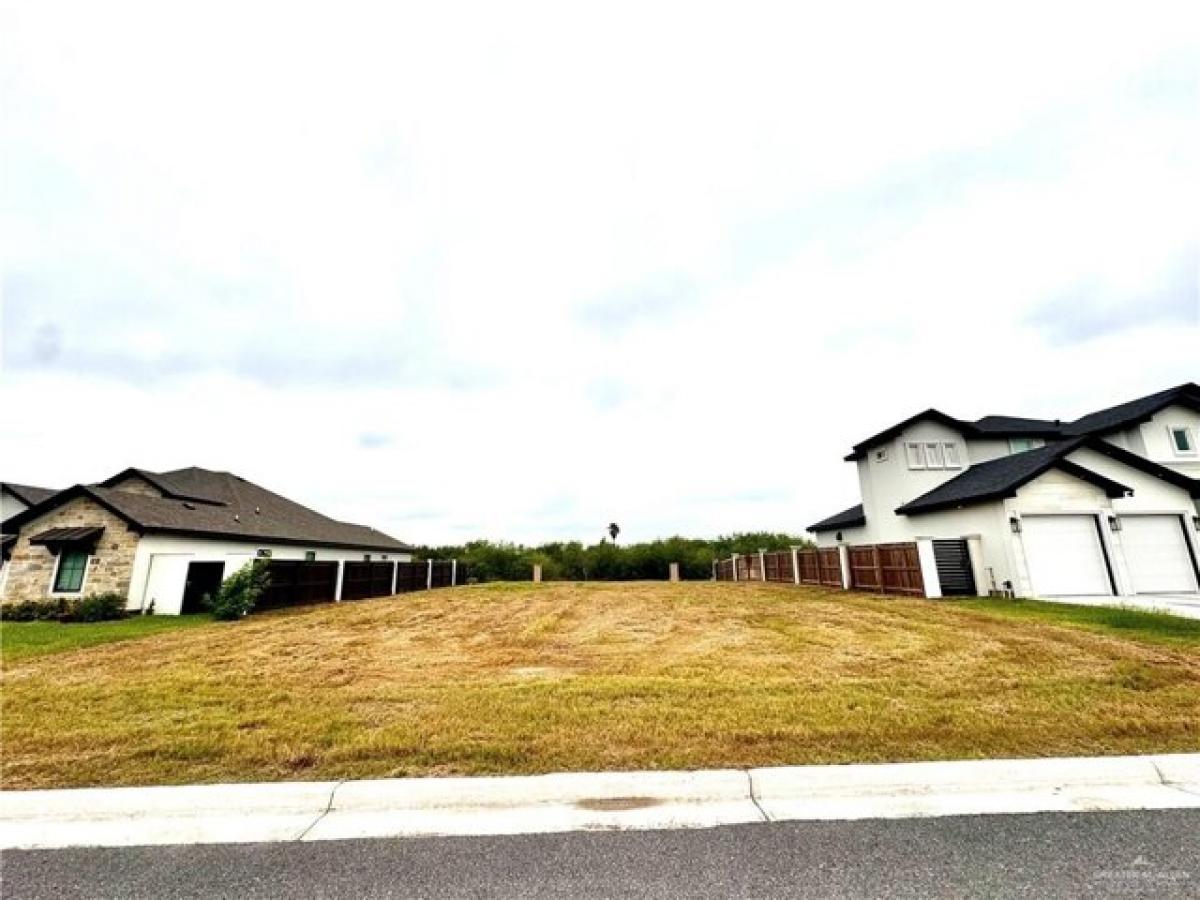 Picture of Residential Land For Sale in McAllen, Texas, United States