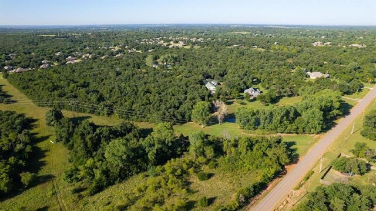 Picture of Residential Land For Sale in Guthrie, Oklahoma, United States