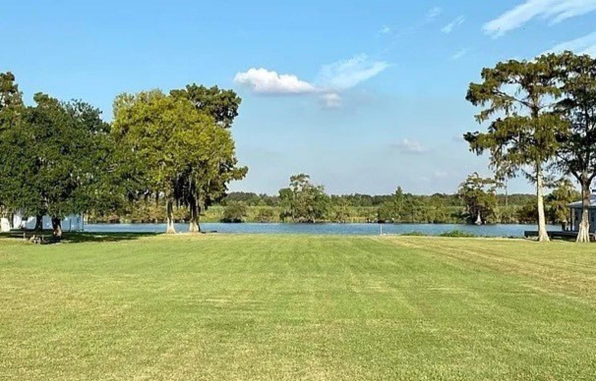 Picture of Residential Land For Sale in Patterson, Louisiana, United States