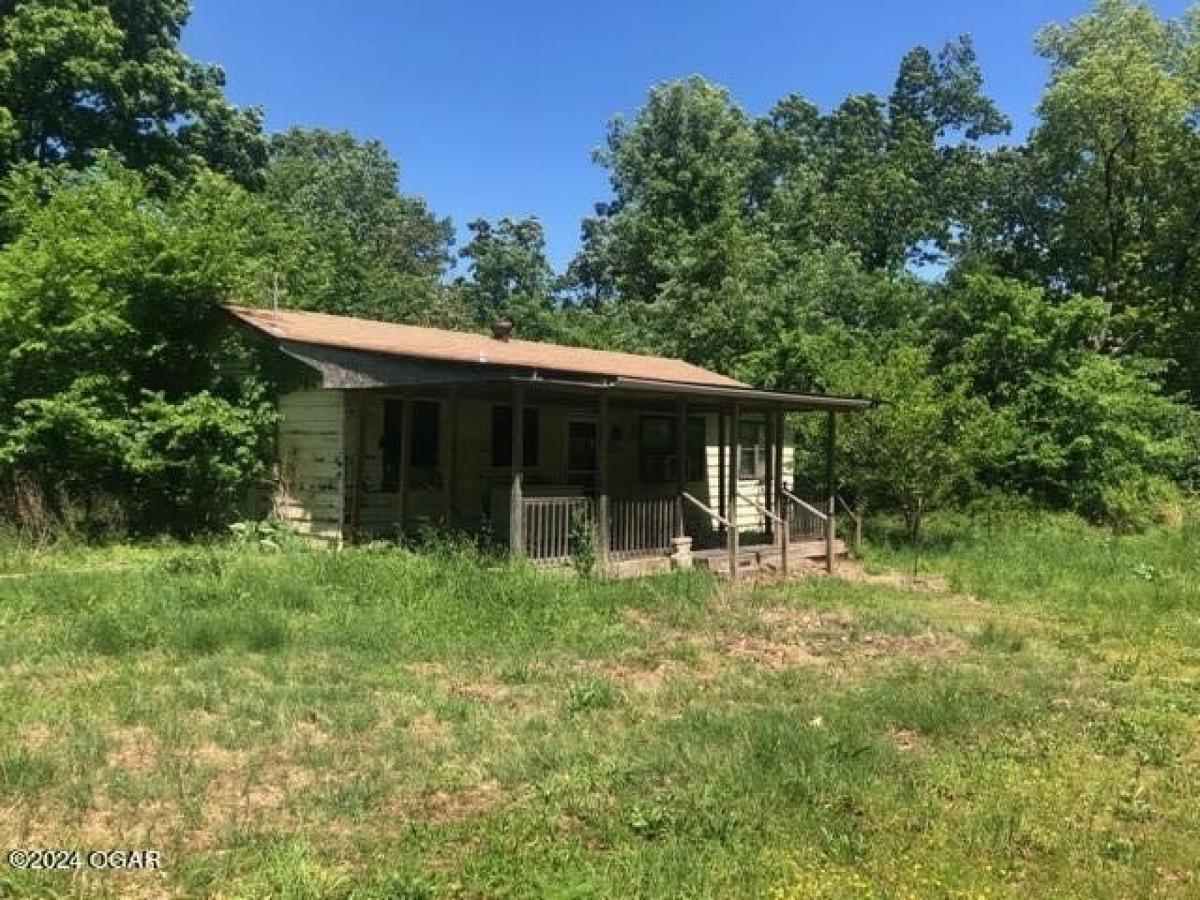 Picture of Home For Sale in Neosho, Missouri, United States