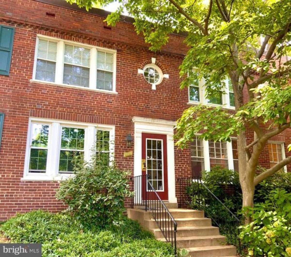 Picture of Home For Sale in Arlington, Virginia, United States